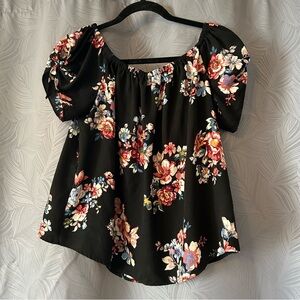 🌻5 for $25 or 3 for $18 SALE 
Boho Black Women's Top